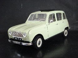 Renault 4L 1964 de couleur vert pastel, toit ouvrant noir (Vue c�t� conducteur)