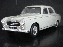 Peugeot 403 Berline 1964 Grand luxe 8Cv de couleur grise (Vue c�t� conducteur)