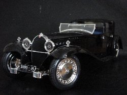 Bugatti Royale 1930 Type 41 de couleur noire, si�ges bleus (Vue c�t� passager)