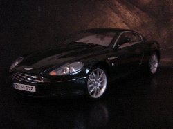 Aston Martin DB9 Coup� de couleur noire (Vue c�t� passager)