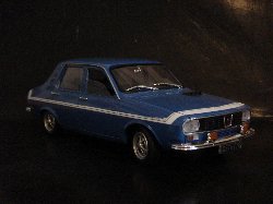 Renault 12 Gordini de couleur bleue � lignes blanches (Vue c�t� passager)